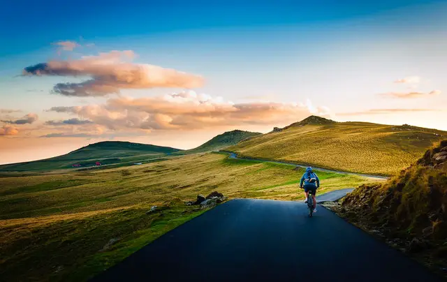 E-bike rider traveling a long distance