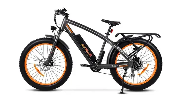 Tall guys can ride this Motan e-bike