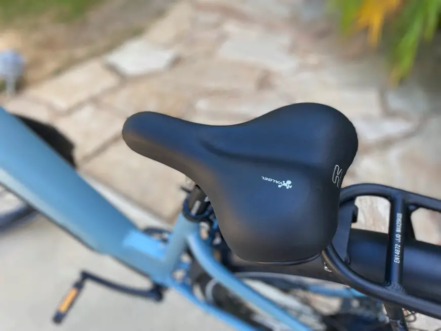 Black 700 Series Plush Saddle