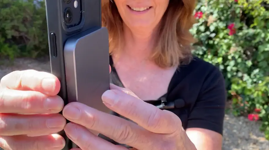 Showing magnet features of the Wireless Magnetic Power Bank