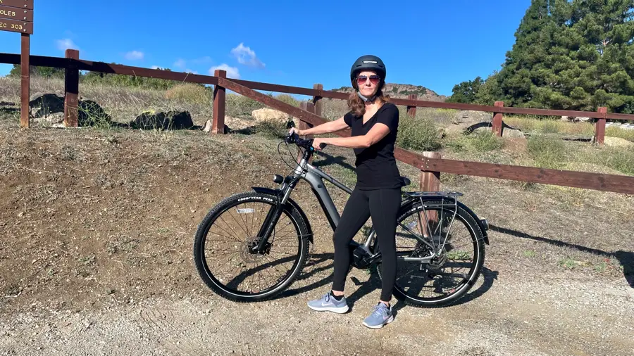 Woman on Charge Bikes XC Cross Country E-Bike