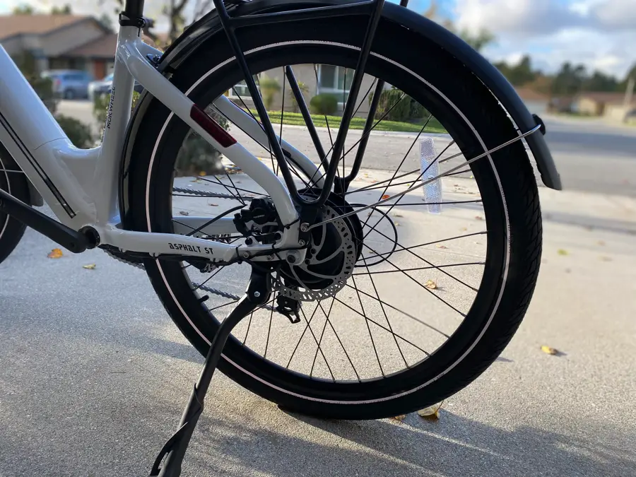 Asphalt electric bike rear tire and brakes