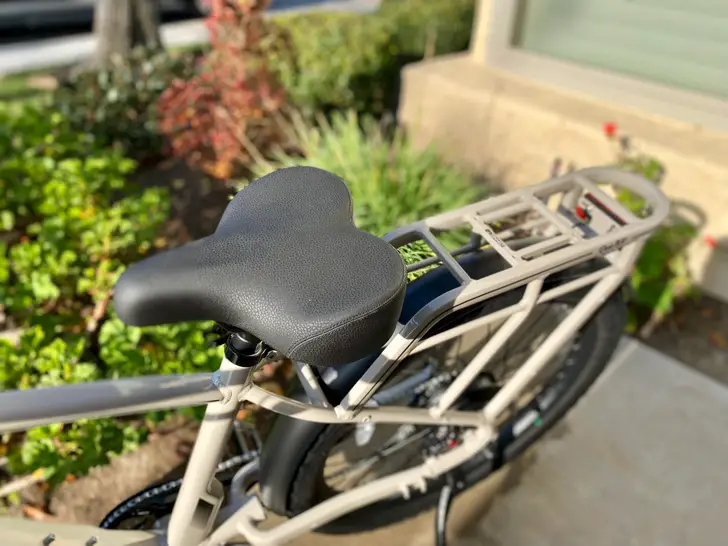 Wide cruiser bike saddle